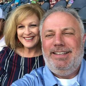 Meet your Posher, Laurie